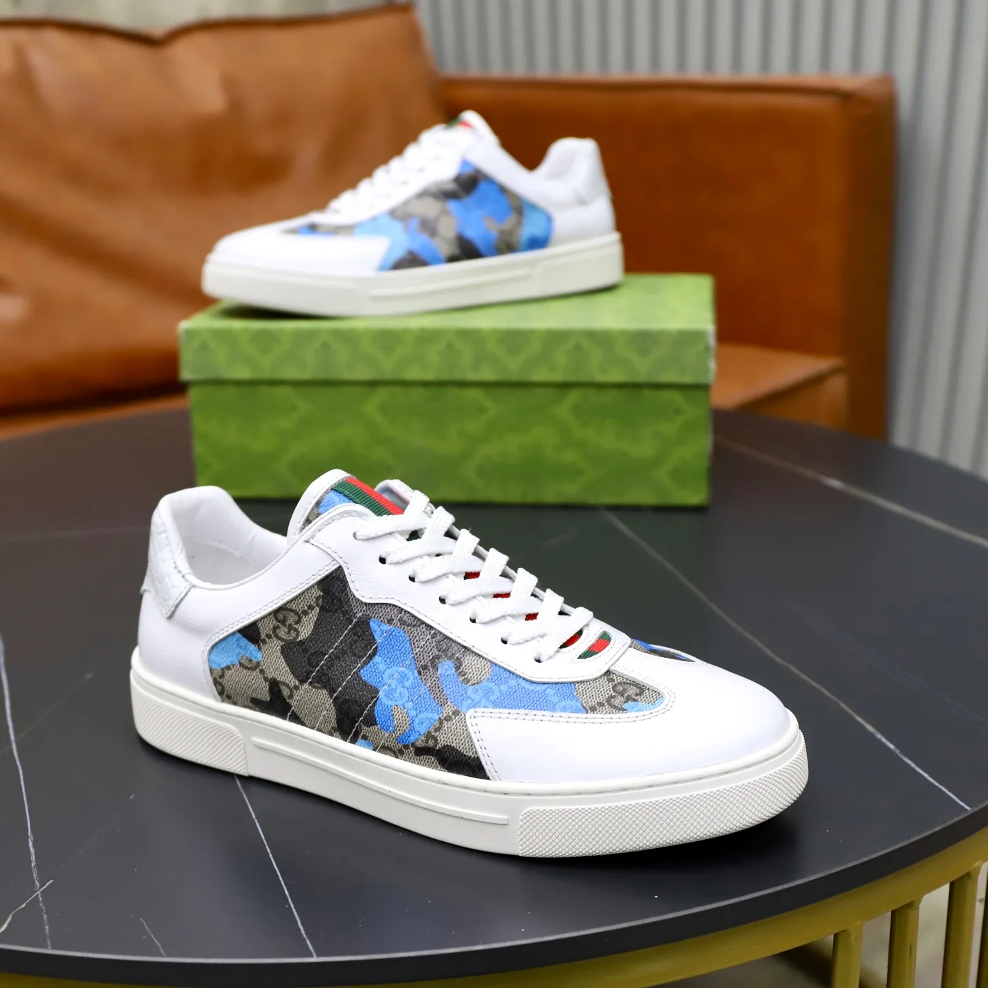 Ex-factory price: 400💰🙅‍♂️🙅‍♂️🙅‍♂️ Brand: Gucci GUCCi Standard code: 38-44 (45 customized) Grade: Same as the official website Material: Original leather splicing Comfortable and breathable sheepskin lining Original wear-resistant outsole Style category: Men's fashionable casual shoes Running sneakers Distinguished luxury brand elements Top luxury Color: actual picture color